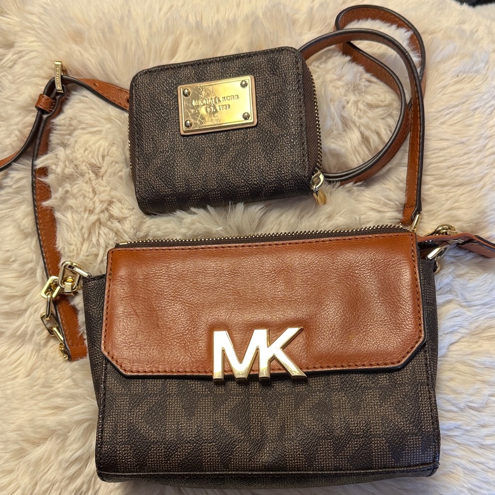 Michael Kors Florence Leather Crossbody & matching wallet